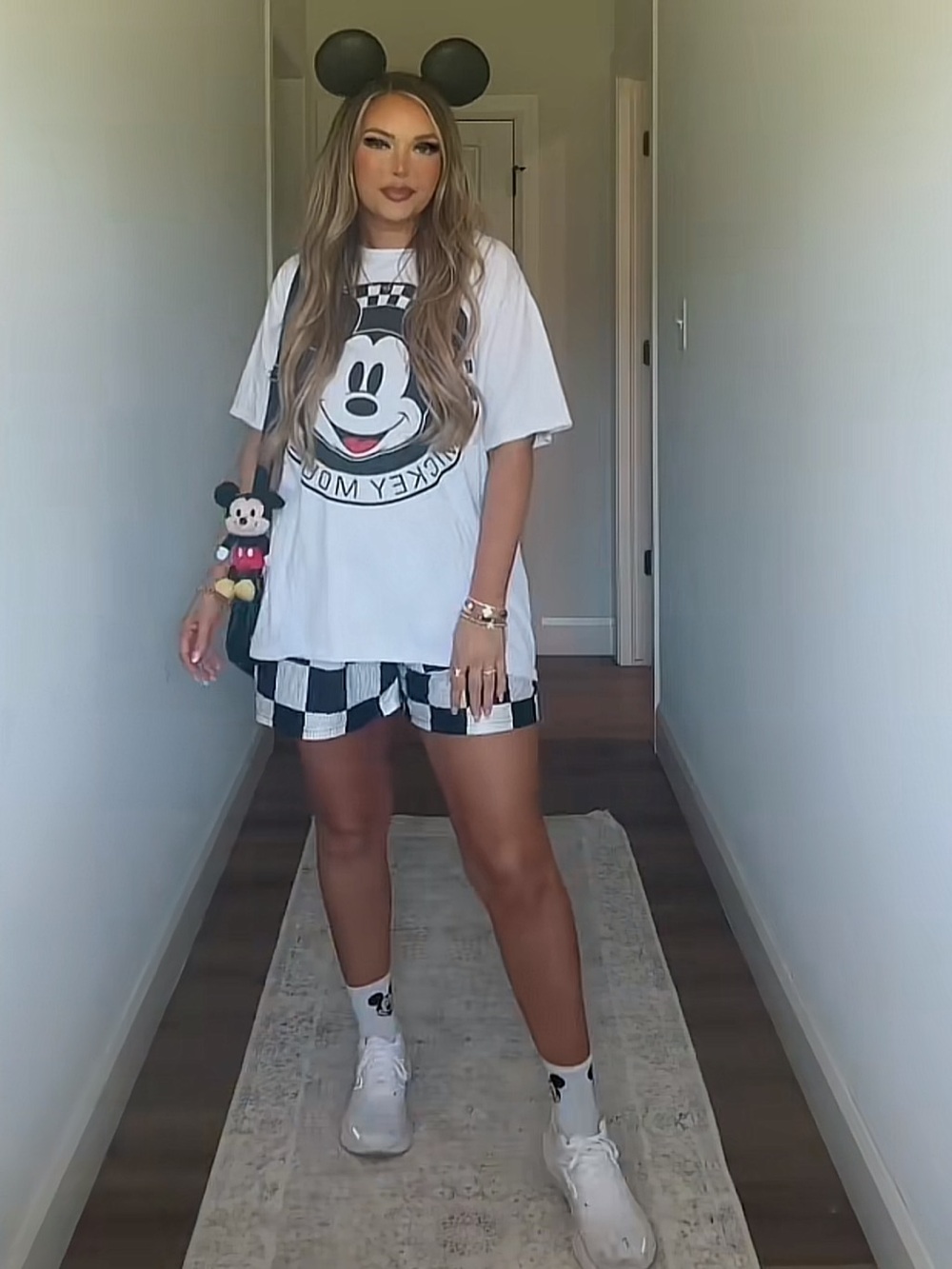 Disney Mickey Mouse White Graphic Tee